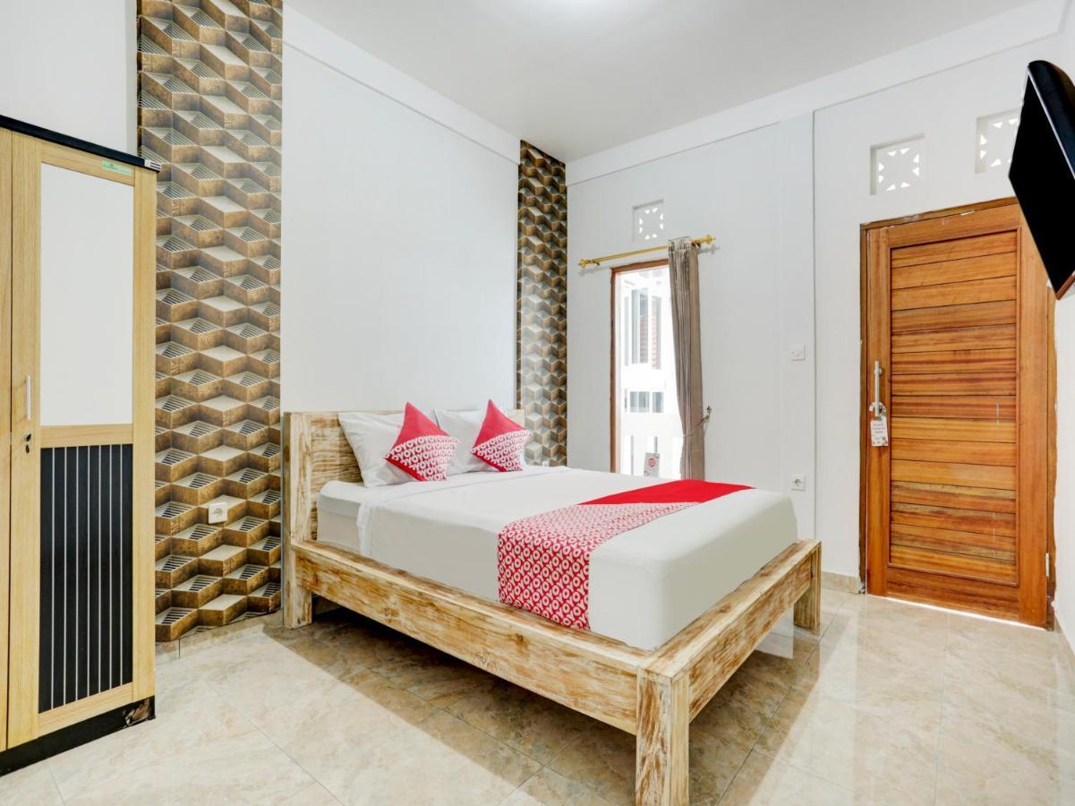 Oyo Flagship 90756 Melasti Hills Room & Cafe 웅아산 외부 사진