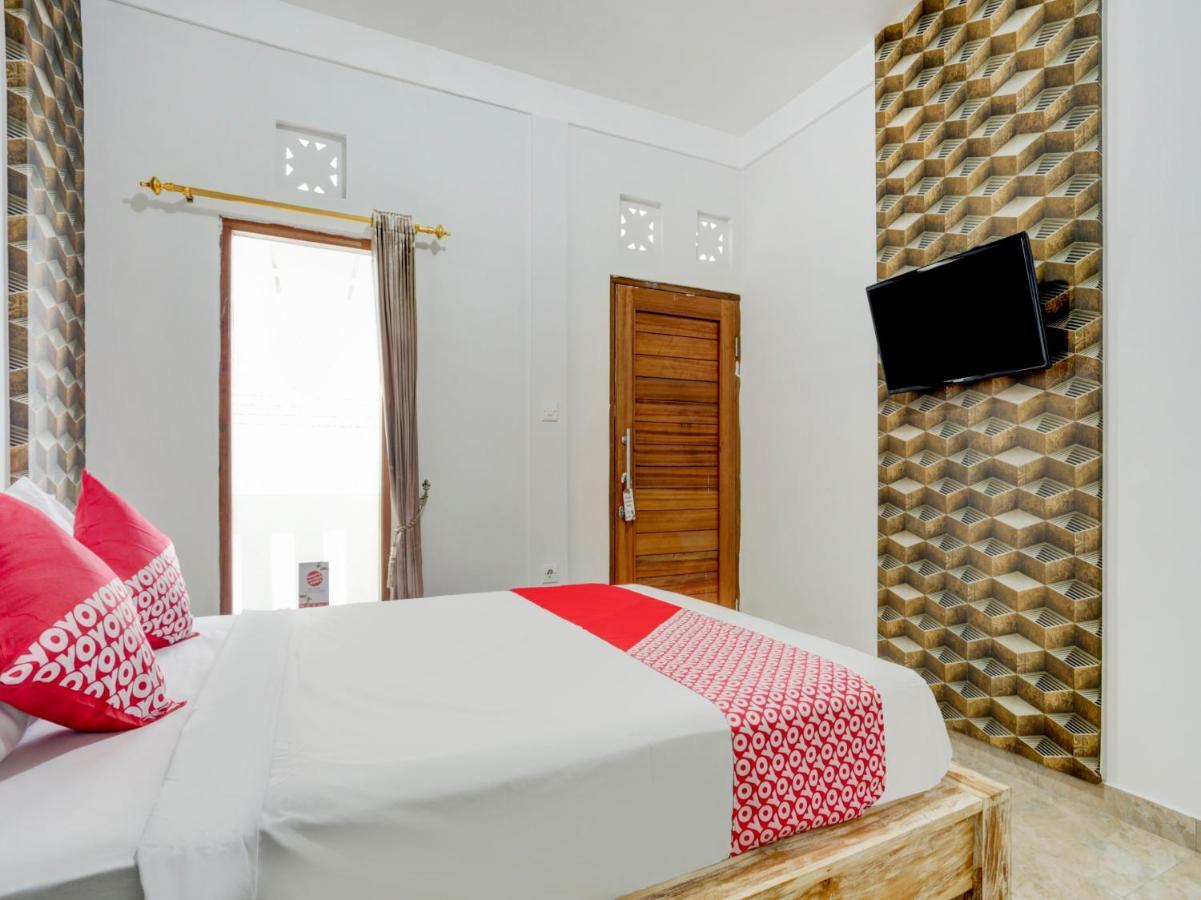 Oyo Flagship 90756 Melasti Hills Room & Cafe 웅아산 외부 사진