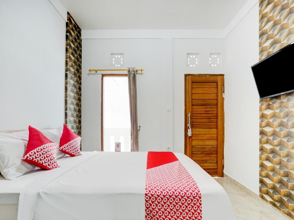Oyo Flagship 90756 Melasti Hills Room & Cafe 웅아산 외부 사진